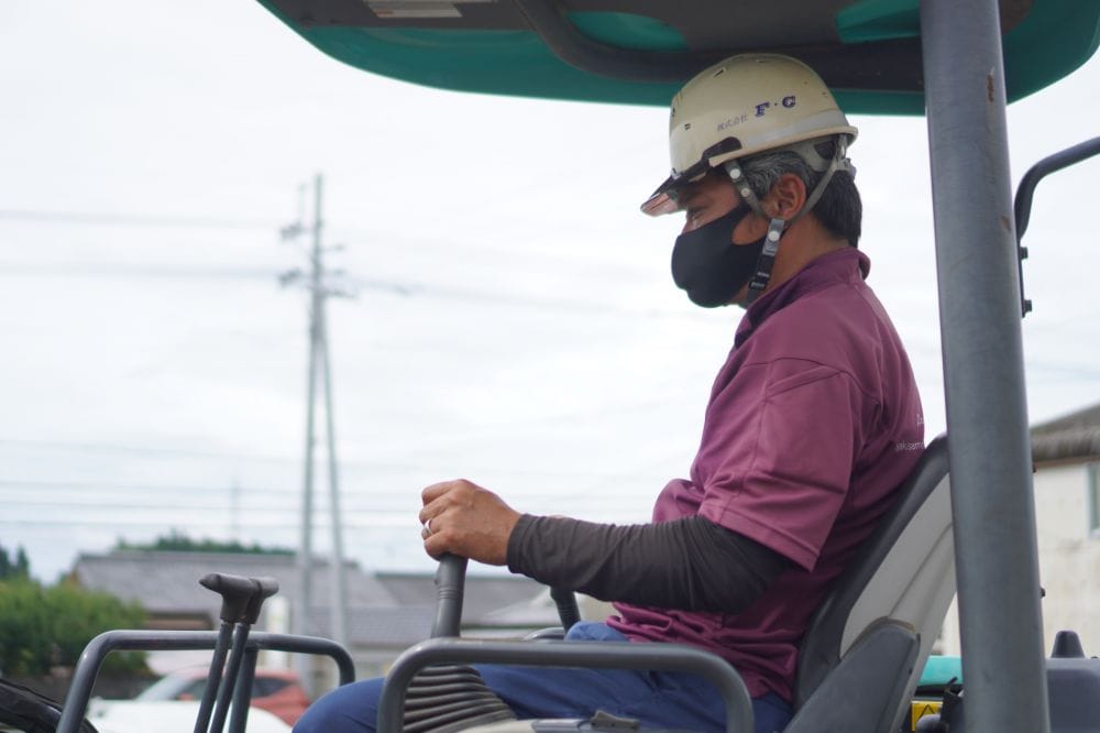 舗装駐車場整備に現場!ものづくりに興味がある方必見♪