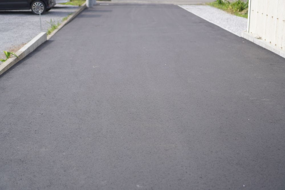 舗装駐車場整備に現場!ものづくりに興味がある方必見♪