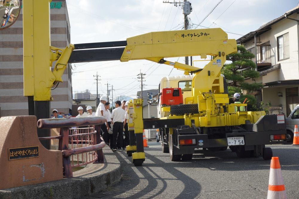 熊本にて高校生の現場見学に対応！橋梁点検車を見て聞いて体験！